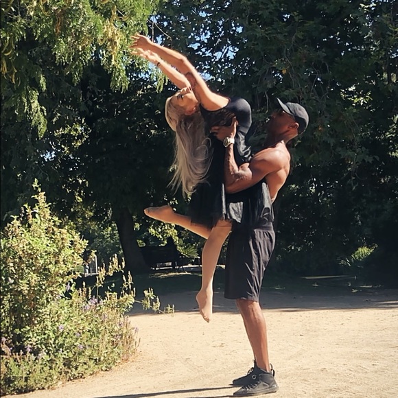 Meet your Posher, Jade - Picture 3 of 5